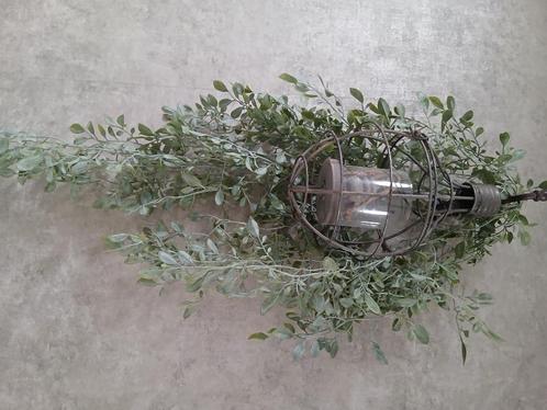 Landelijke  hang lantaarn inclusief decoratie taken haak., Huis en Inrichting, Woonaccessoires | Kandelaars en Kaarsen, Zo goed als nieuw