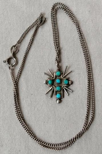 Vintage ketting met zilveren kruisje ingelegd met turkooisje beschikbaar voor biedingen
