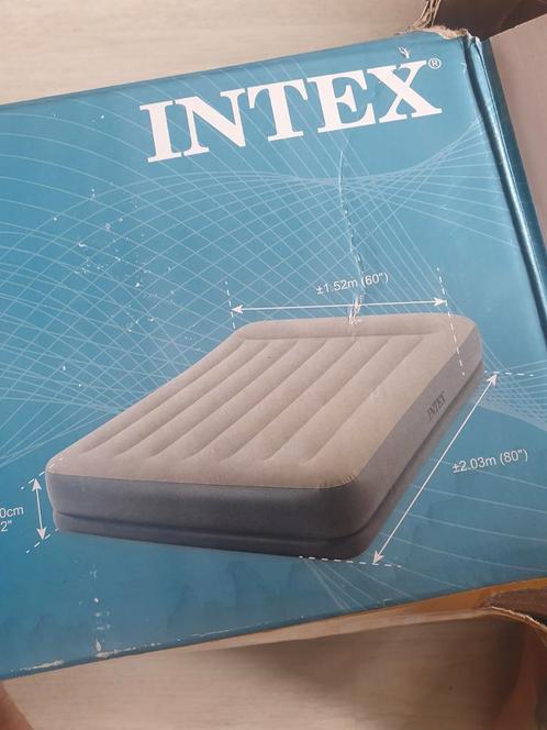 Intex Dura-Beam Standard luchtbed - Tweepersoons, Huis en Inrichting, Slaapkamer | Bedden, Zo goed als nieuw, Tweepersoons, Overige maten
