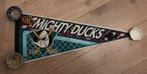 Sportvaan van ijshockey Mighty Ducks, Ophalen of Verzenden, Gebruikt, Buitenlandse clubs, Vaantje of Sjaal