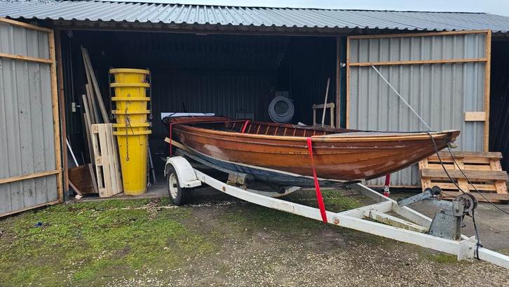 Stallingstrailer sloep/vlet - Nieuw neuswiel!, Watersport en Boten, Boottrailers, Gebruikt, Sloepentrailer, Minder dan 1500 kg