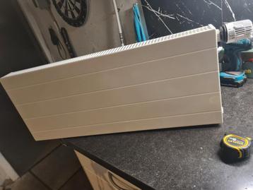 Radiator Vlak 75x30 - Perfect voor uw huis! beschikbaar voor biedingen