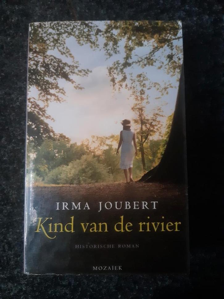 Irma Joubert - Kind van de rivier, Boeken, Historische romans, Zo goed als nieuw, Ophalen of Verzenden