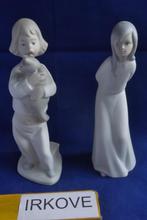 TWEE LIEVE BISCUIT BEELDJES * Pastel *, Verzamelen, Beelden en Beeldjes, Verzenden, Zo goed als nieuw, Mens