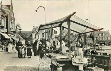 (381-060-043) Volendam Aan de haven beschikbaar voor biedingen