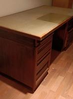 Vintage antiek klassiek  houten bureau (in Weert), Huis en Inrichting, Ophalen, Gebruikt, Bureau