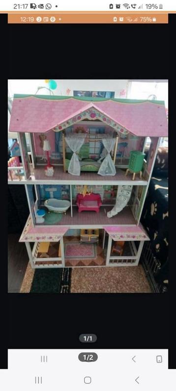 Houten grote poppenhuis ZGAN. Nieuwprijs €130 beschikbaar voor biedingen