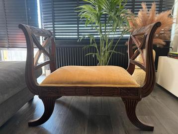 Caribisch Koloniaal Bankje beschikbaar voor biedingen