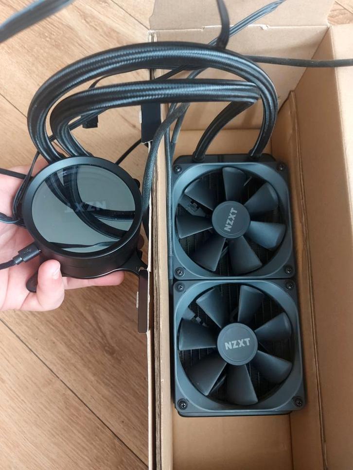 NZXT Kraken X53 Waterkoeler, Computers en Software, Computerkoelers, Gebruikt, Waterkoeling, Ophalen of Verzenden