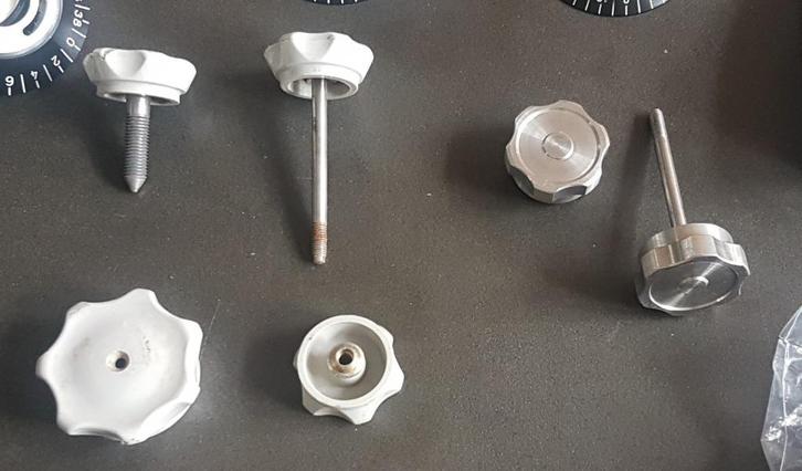 Nieuw mes Berkel 834 en 836 snijmachine knoppen enz., Antiek en Kunst, Antiek | Gereedschap en Instrumenten, Ophalen of Verzenden