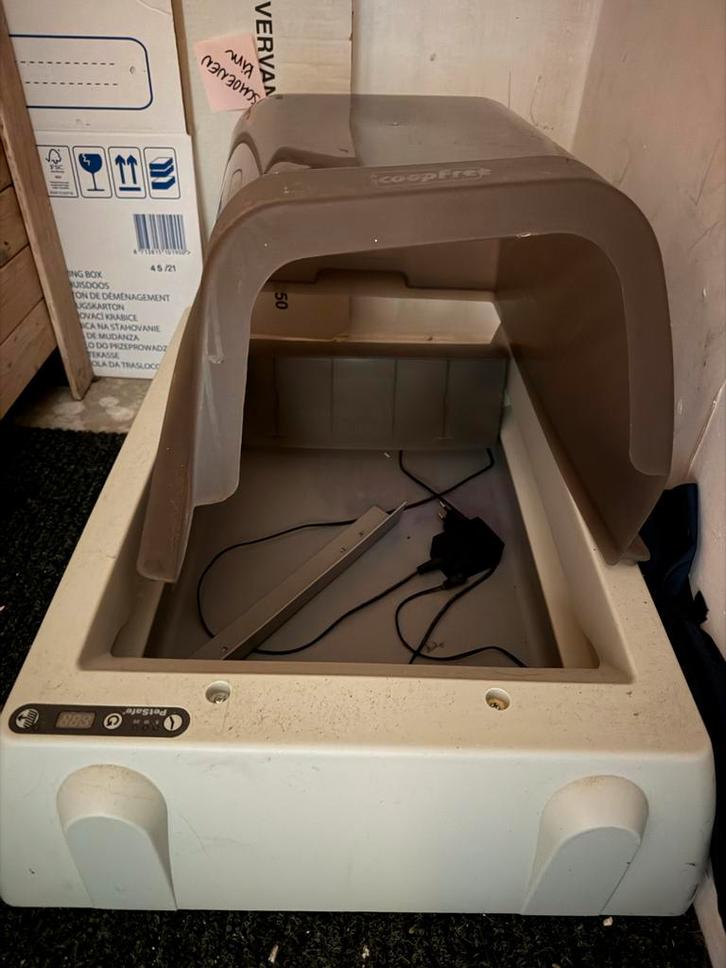 Petsafe scoopfree kattenbak, Dieren en Toebehoren, Kattenbakken, Gebruikt, Open, Zelfreinigend, Ophalen of Verzenden