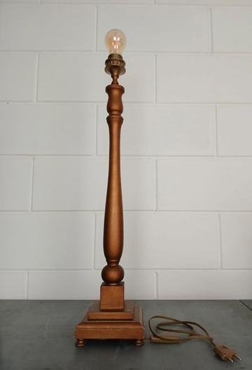 Houten Lampenvoet - Klassiek Design beschikbaar voor biedingen
