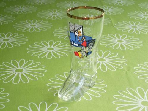 Vintage bierlaars met oldtimer en goudenkleurige rand, Verzamelen, Biermerken, Zo goed als nieuw, Glas of Glazen, Overige merken