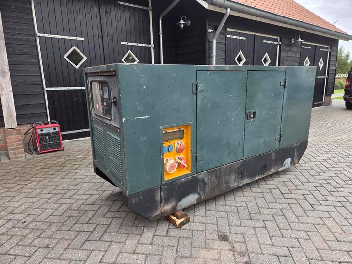 Geluidsgedempte Generator 10-30 kVA, Doe-het-zelf en Verbouw, Aggregaten, Gebruikt, Dieselolie, 10 tot 30 kVA, Elektrisch startend