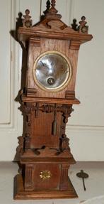 antiek miniatuur houten klokje 30 cm, Antiek en Kunst, Antiek | Klokken, Ophalen of Verzenden