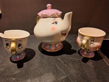 Mrs Potts theepot en 2 chip kopjes beschikbaar voor biedingen