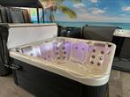 Wellis spa 5 persoons 2 ligplaatsen, Bluetooth audio, Ophalen, Zo goed als nieuw, Filter