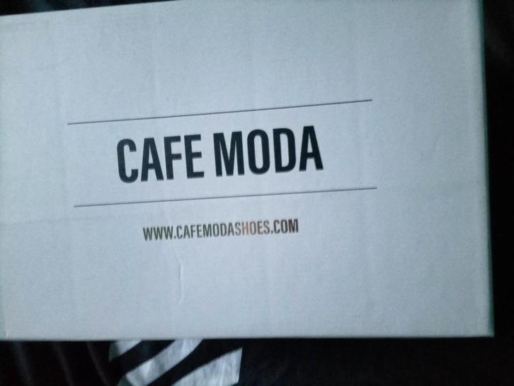 Café Moda shoes. Maat 41., Kleding | Dames, Schoenen, Nieuw, Sneakers of Gympen, Beige, Ophalen of Verzenden