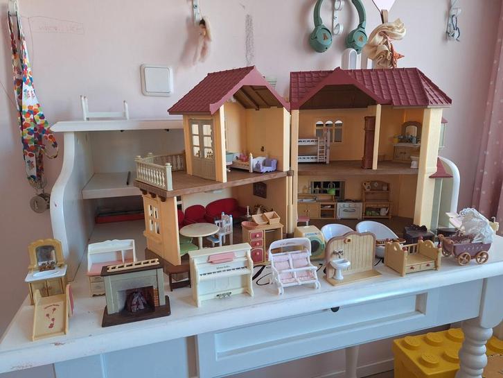 Sylvanian family house met veel extra's, Verzamelen, Poppenhuizen en Toebehoren, Gebruikt, Poppenhuis, Ophalen of Verzenden