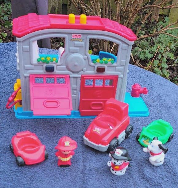 Fisher Price Brandweerkazerne met geluid, Kinderen en Baby's, Speelgoed | Fisher-Price, Gebruikt, Speelset, Met licht, Met geluid