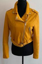 Super mooi jack van BERSHKA..mt:m, Maat 38/40 (M), B, Overige kleuren, C