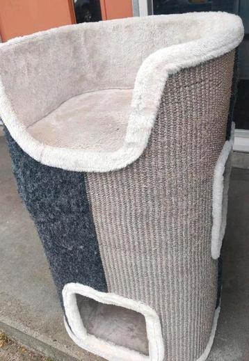 Kattenmand Krabton Cat tower  beschikbaar voor biedingen