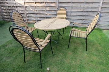 Teak & Iron set met 4 stoelen stapelbaar + tafel opklapbaar beschikbaar voor biedingen