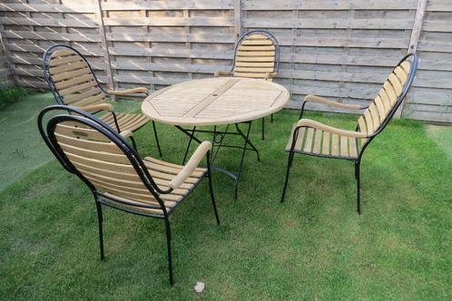Teak & Iron set met 4 stoelen stapelbaar + tafel opklapbaar, Tuin en Terras, Tuinsets en Loungesets, Zo goed als nieuw, Tuinset