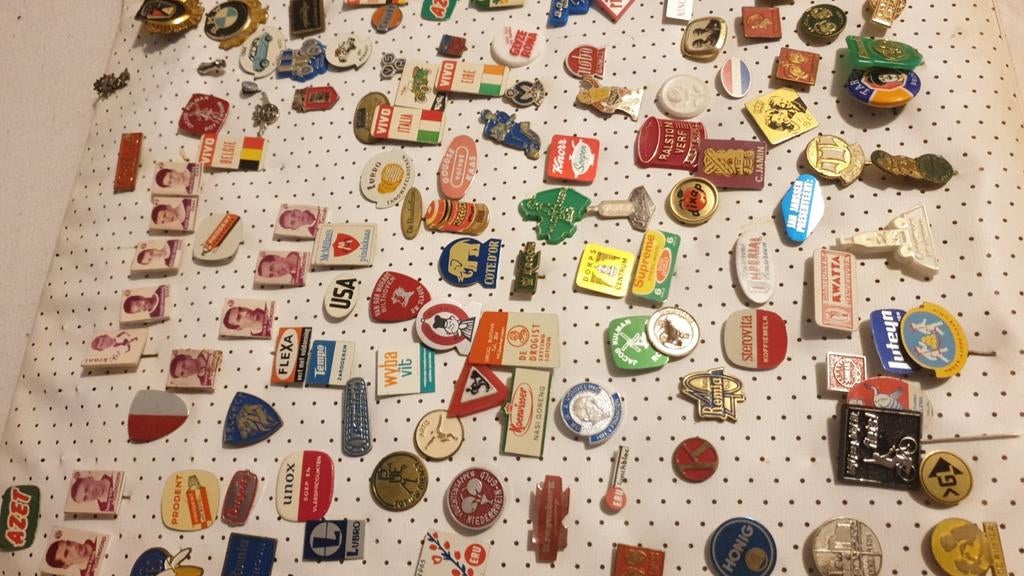 Vintage speldjes, Verzamelen, Speldjes, Pins en Buttons, Ophalen of Verzenden, Gebruikt, Overige onderwerpen, Speldje of Pin