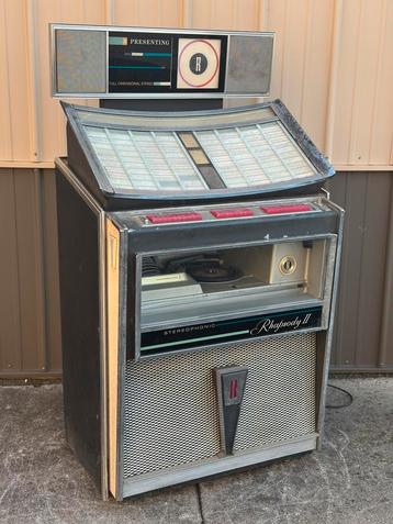 Nette Originele Rockola Rhapsody jukebox beschikbaar voor biedingen