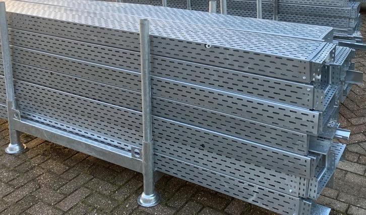 Diverse kabelgoten, draadgoten en hulpstukken – herbruikbaar, Doe-het-zelf en Verbouw, Elektra en Kabels, Gebruikt, Overige typen