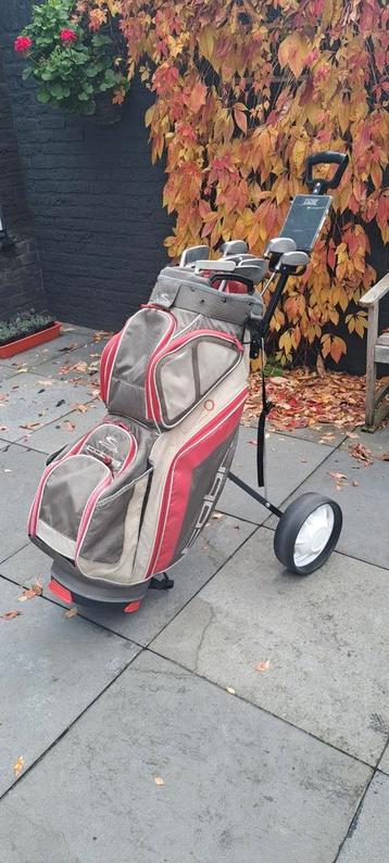 Mooie complete dames golfset incl.trolley etc  beschikbaar voor biedingen