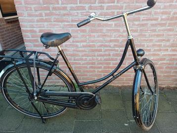 Omafiets Zwart beschikbaar voor biedingen