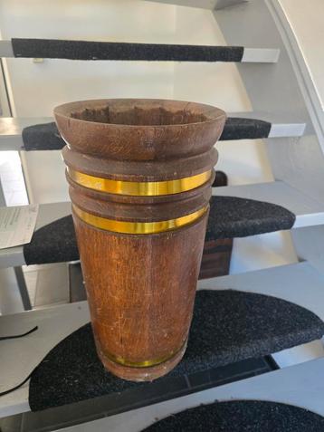 Antieke paraplu bak. beschikbaar voor biedingen