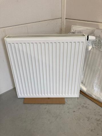 Thermrad radiatoren 70x70 beschikbaar voor biedingen