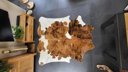 koeienhuid / koeienvel, echt leer, tricolor, Huis en Inrichting, Stoffering | Tapijten en Kleden, Zo goed als nieuw, 200 cm of meer