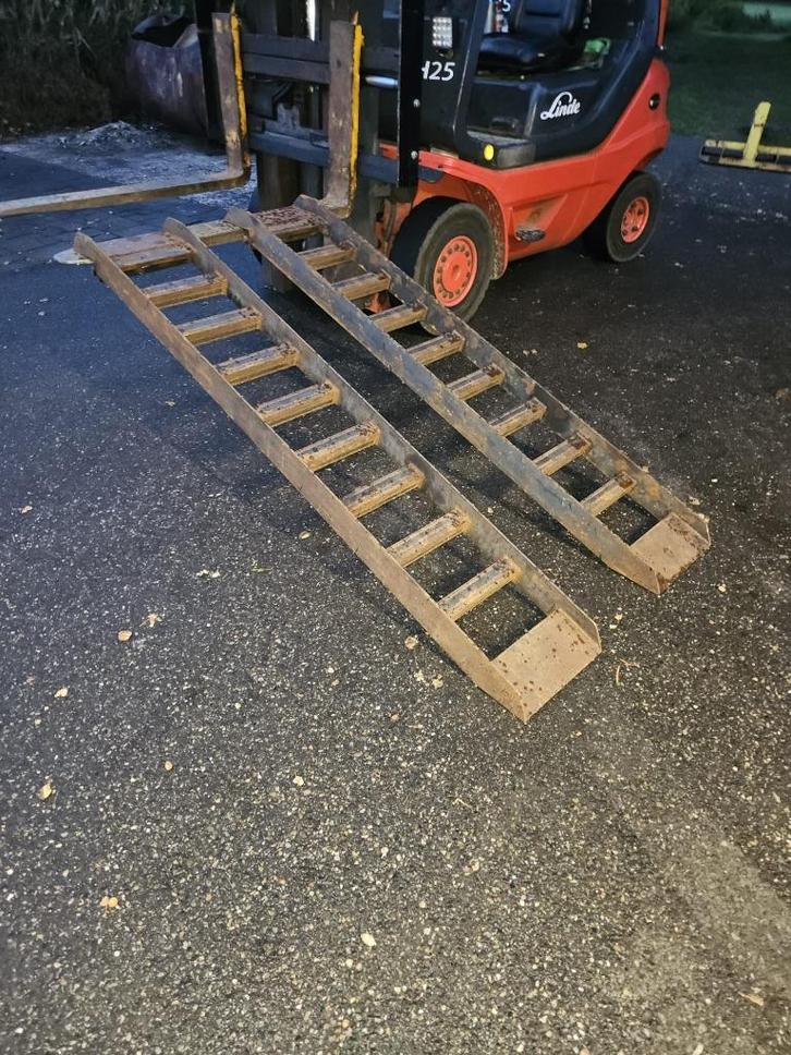 Oprijplaten staal 200cm, Doe-het-zelf en Verbouw, Overige Doe-het-zelf en Verbouw, Gebruikt, Ophalen