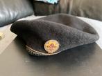 Oude Scouting Baret met Oude Emaille Speld. Zie Foto’s., Ophalen of Verzenden, Zo goed als nieuw, Embleem, Speld of Insigne