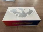 Charizard ultra premium box (zonder kaarten) met accessoires, Ophalen of Verzenden, Zo goed als nieuw