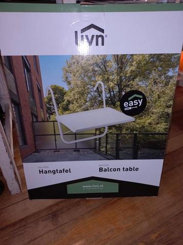 balkon tafel  beschikbaar voor biedingen