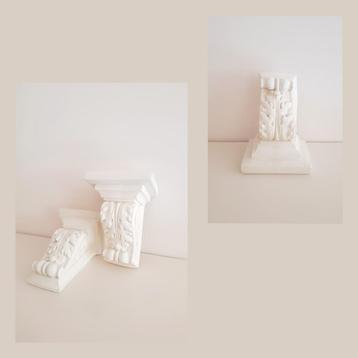 Set van 2 consoles, wandplank  beschikbaar voor biedingen