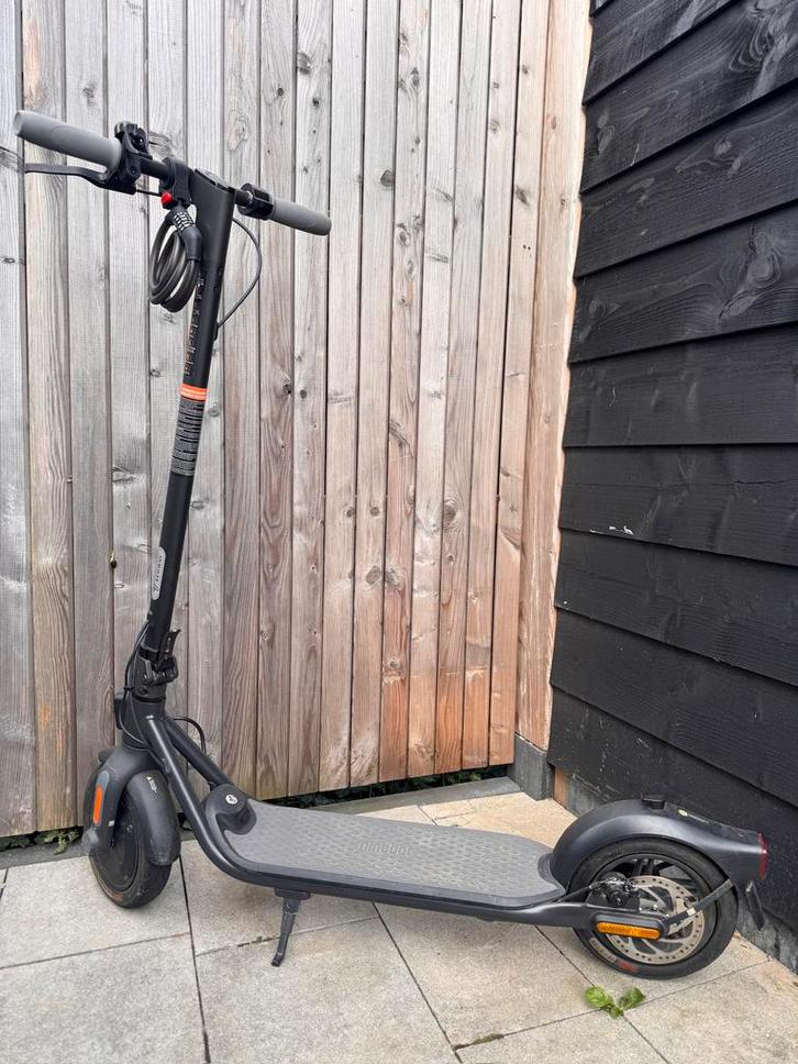 Segway Ninebot E-step F25E – met laadprobleem, Fietsen en Brommers, Steps, Zo goed als nieuw, Elektrische step (E-scooter), Ophalen