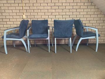 4x Leolux Camarilla eetkamerstoelen beschikbaar voor biedingen