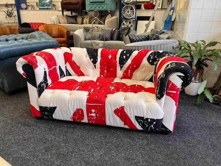 Union Jack 2 Zits Bank Chesterfield Look met Engelse vlag, Huis en Inrichting, Banken | Bankstellen, Gebruikt, Rechte bank, Tweepersoons