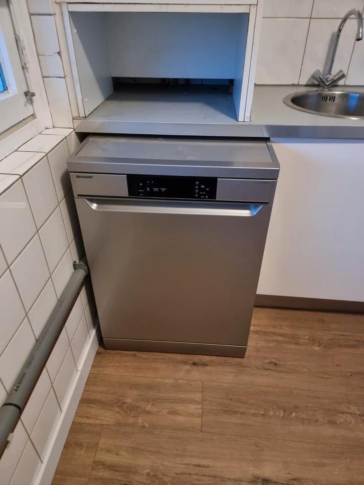 Sharp Vaatwasser - QW-NA1BF47ES, Witgoed en Apparatuur, Vaatwasmachines, Gebruikt, Vrijstaand, 85 tot 90 cm, 45 tot 60 cm, 10 tot 14 liter