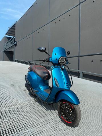 Vespa Sprint 2021 custom beschikbaar voor biedingen