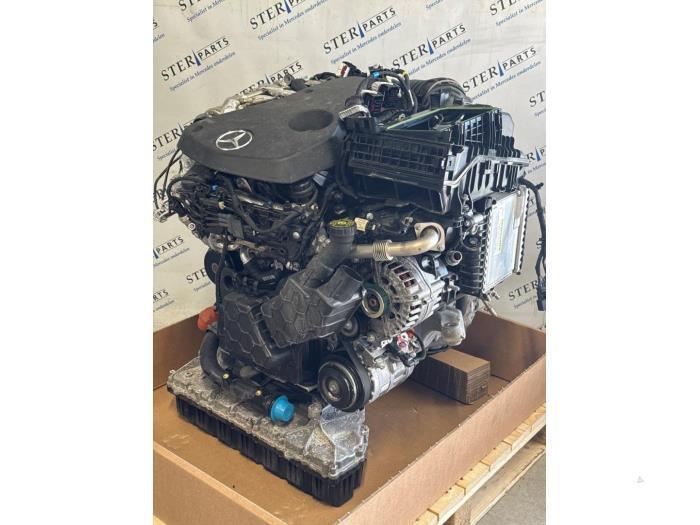 Motor van een Mercedes Vito, Auto-onderdelen, Motor en Toebehoren, Mercedes-Benz, Gebruikt, 12 maanden garantie, Ophalen of Verzenden