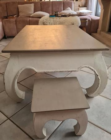 Salontafel/opiumtafel en bijzettafeltje in taupe/wit  beschikbaar voor biedingen