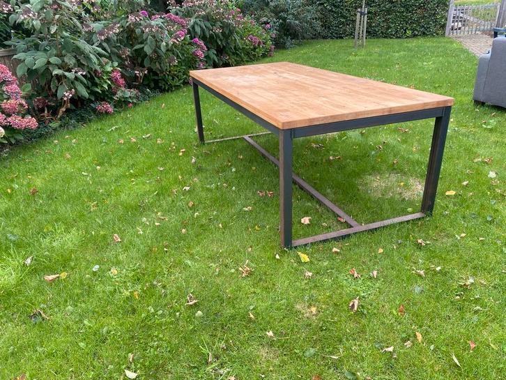 Mooie Eettafel - Hout & Metaal, Huis en Inrichting, Tafels | Eettafels, Gebruikt, 50 tot 100 cm, 200 cm of meer, Vijf personen of meer