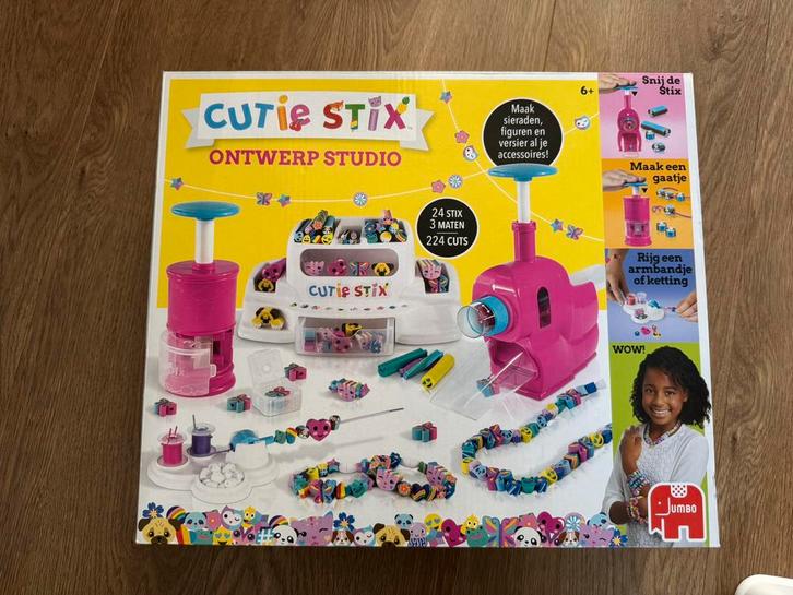 Jumbo Cutie Stix Ontwerp Studio - sieraden -armbandjes maken, Kinderen en Baby's, Speelgoed | Educatief en Creatief, Gebruikt
